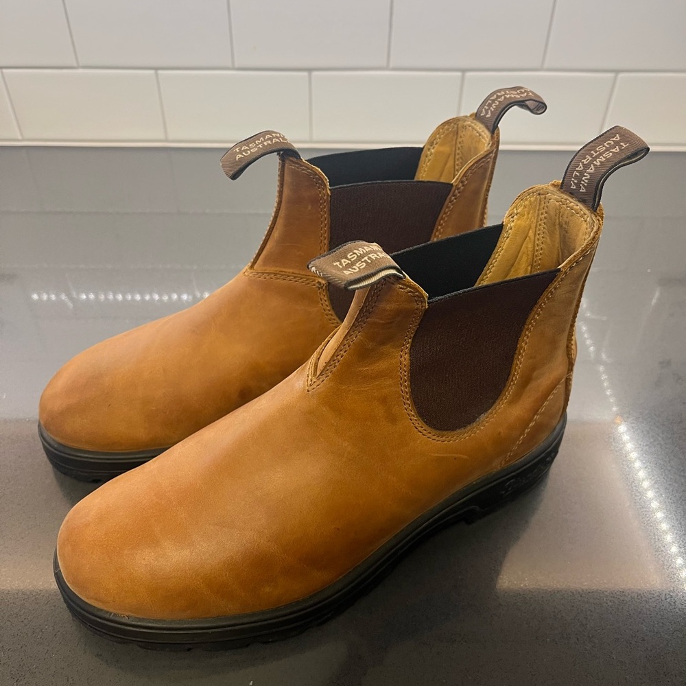 Blundstone 562 crazy horse brown Men’s size 9